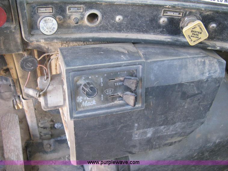 image for item I5704 1973 Mack PM685S tanker water truck