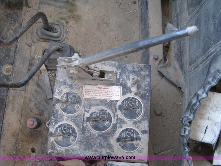 image for item I5704 1973 Mack PM685S tanker water truck