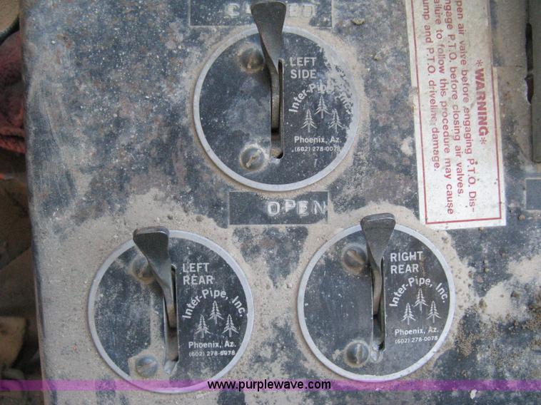 image for item I5704 1973 Mack PM685S tanker water truck