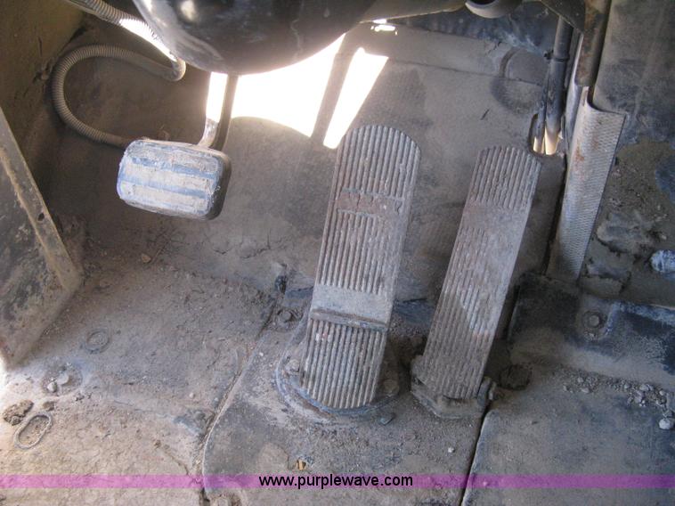 image for item I5704 1973 Mack PM685S tanker water truck