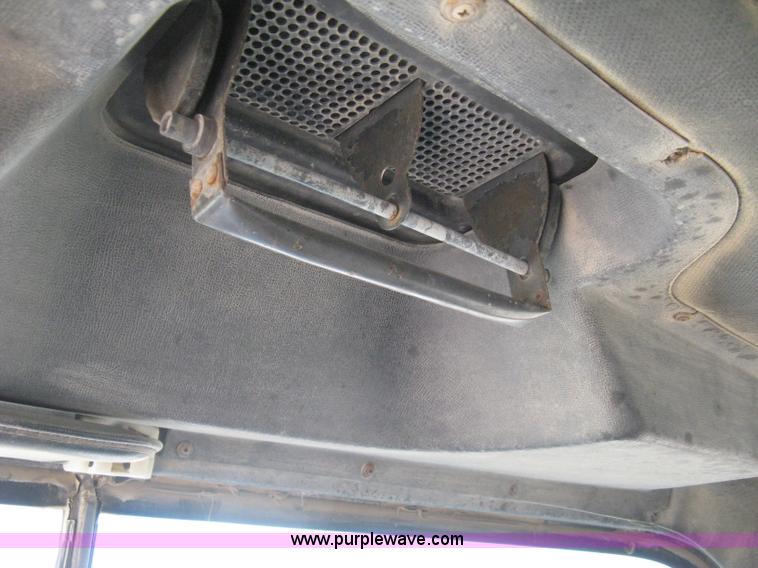 image for item I5704 1973 Mack PM685S tanker water truck