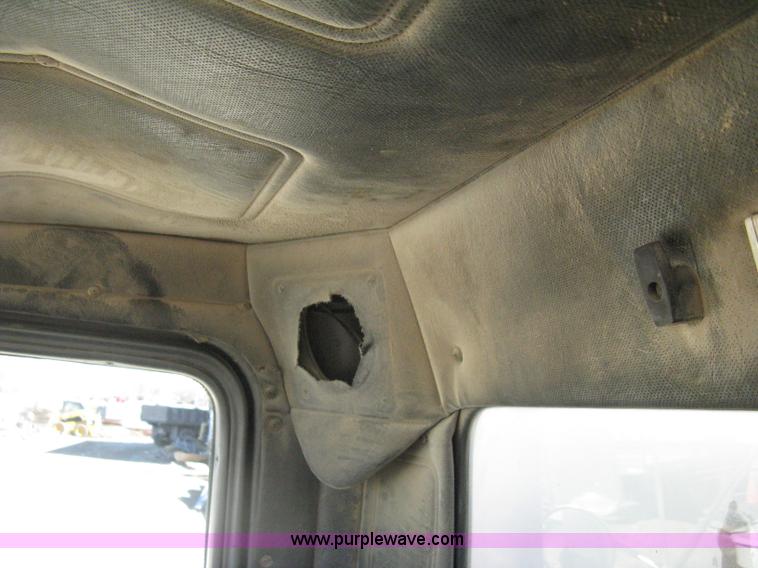 image for item I5704 1973 Mack PM685S tanker water truck