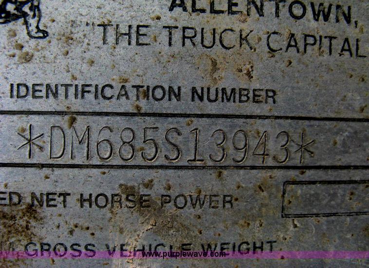 image for item I5704 1973 Mack PM685S tanker water truck