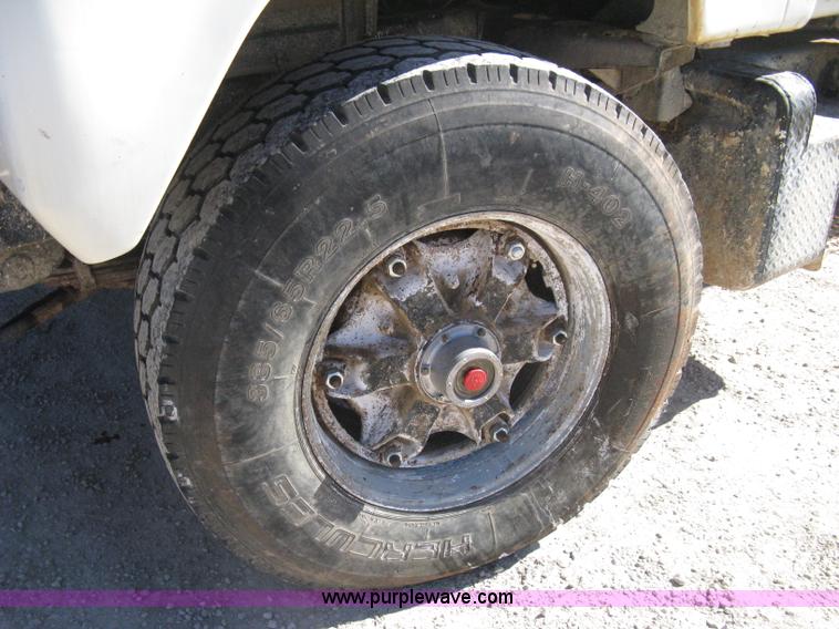 image for item I5704 1973 Mack PM685S tanker water truck