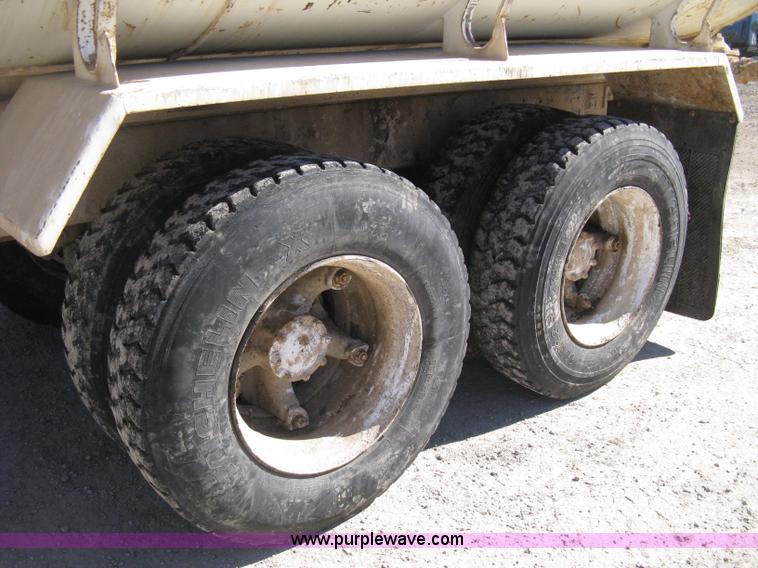 image for item I5704 1973 Mack PM685S tanker water truck