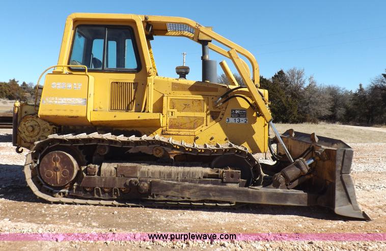 image for item I9128 1995 John Deere 850BLT dozer