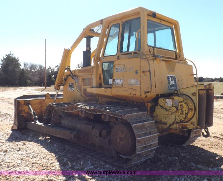 image for item I9128 1995 John Deere 850BLT dozer