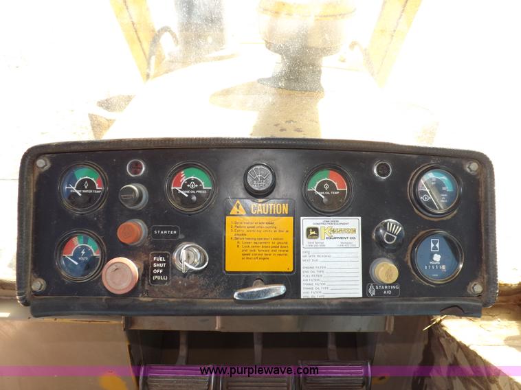 image for item I9128 1995 John Deere 850BLT dozer