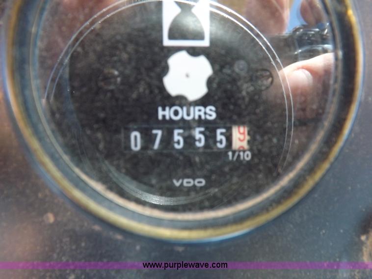 image for item I9128 1995 John Deere 850BLT dozer