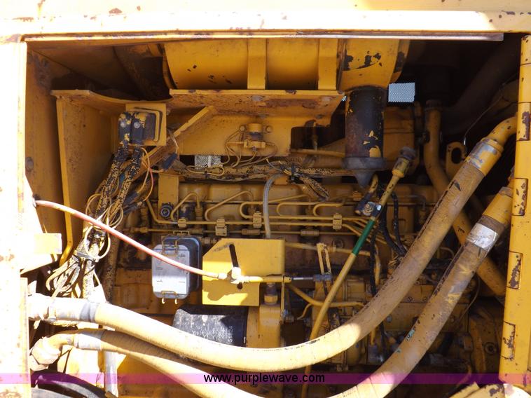 image for item I9128 1995 John Deere 850BLT dozer