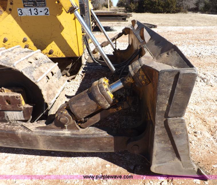 image for item I9128 1995 John Deere 850BLT dozer