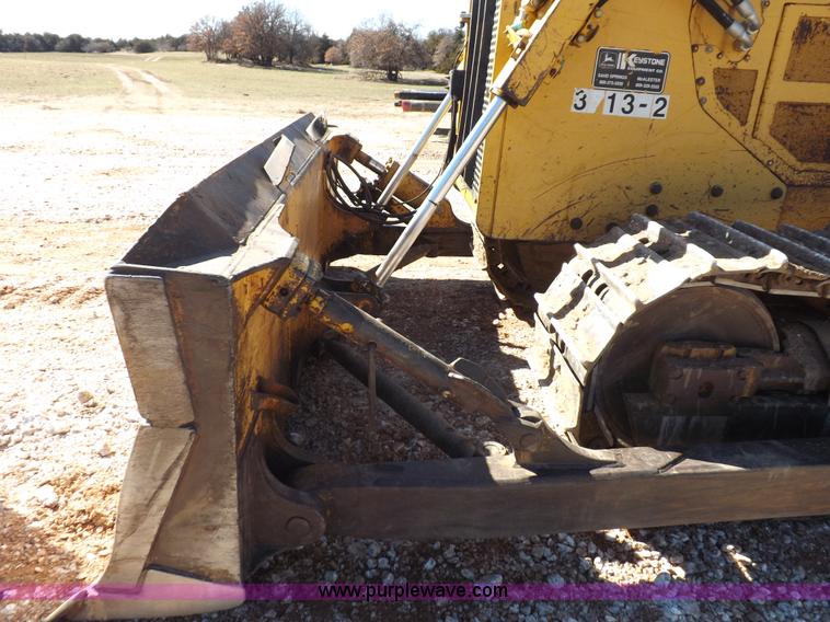 image for item I9128 1995 John Deere 850BLT dozer