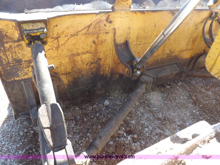 image for item I9128 1995 John Deere 850BLT dozer