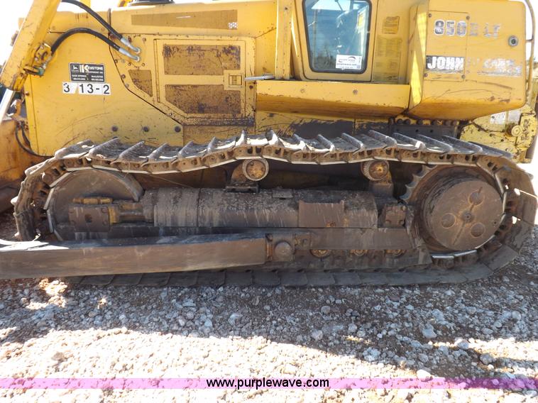 image for item I9128 1995 John Deere 850BLT dozer