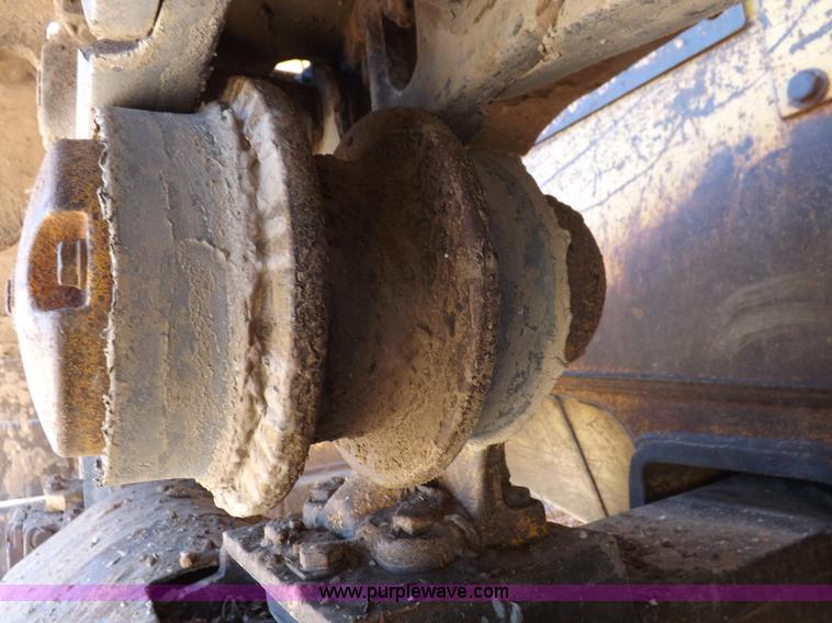 image for item I9128 1995 John Deere 850BLT dozer