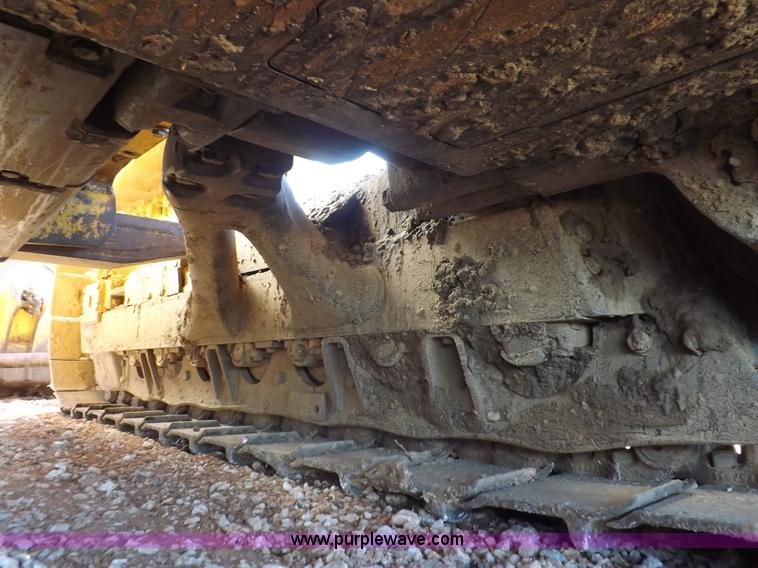 image for item I9128 1995 John Deere 850BLT dozer