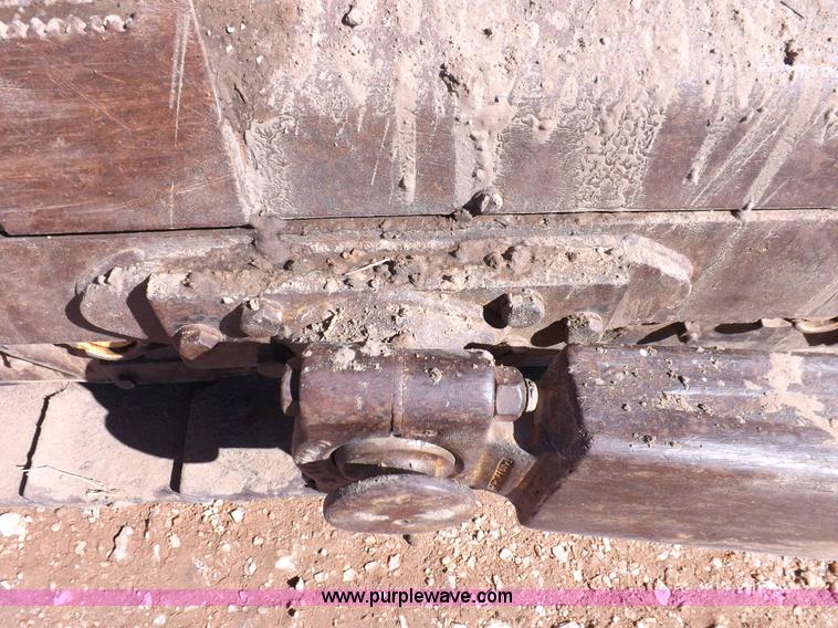 image for item I9128 1995 John Deere 850BLT dozer