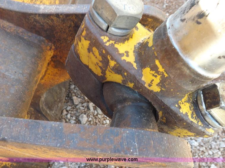 image for item I9128 1995 John Deere 850BLT dozer