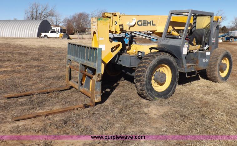 image for item I9129 2004 Gehl RS-8 telehandler