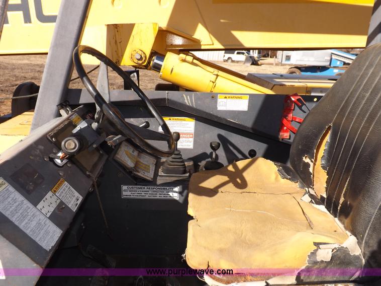 image for item I9129 2004 Gehl RS-8 telehandler