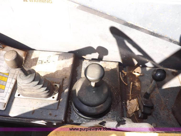 image for item I9129 2004 Gehl RS-8 telehandler