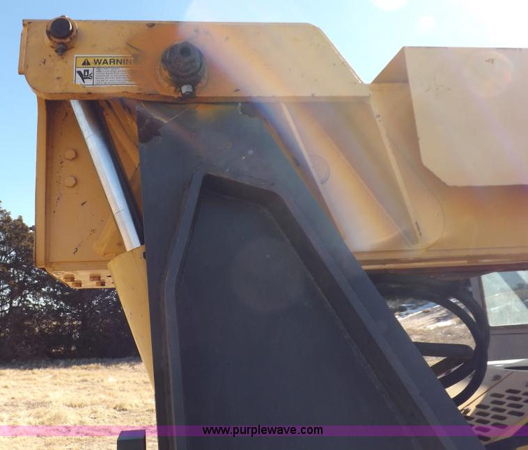 image for item I9129 2004 Gehl RS-8 telehandler