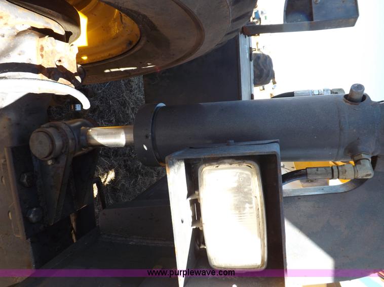 image for item I9129 2004 Gehl RS-8 telehandler