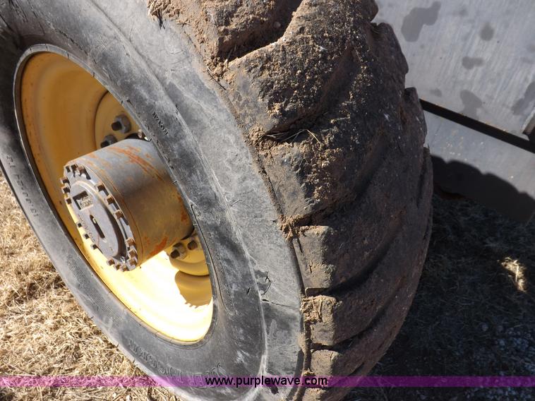 image for item I9129 2004 Gehl RS-8 telehandler