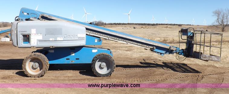 image for item I9130 2005 Genie S-60 boom lift