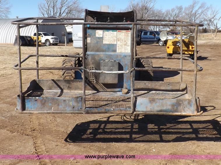 image for item I9130 2005 Genie S-60 boom lift