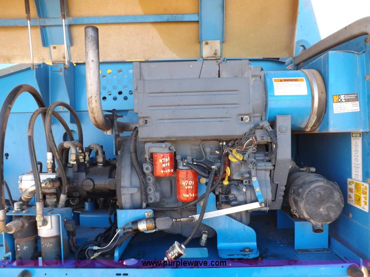 image for item I9130 2005 Genie S-60 boom lift