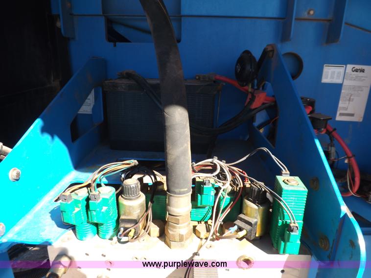 image for item I9130 2005 Genie S-60 boom lift