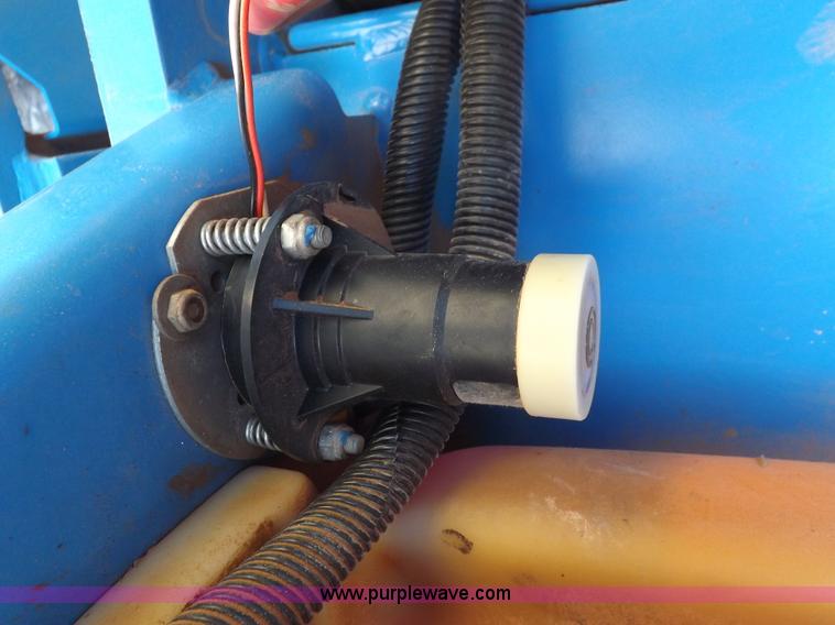 image for item I9130 2005 Genie S-60 boom lift