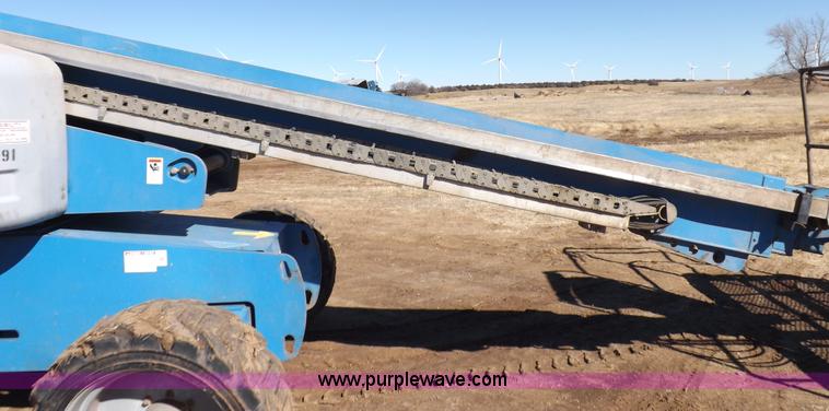 image for item I9130 2005 Genie S-60 boom lift