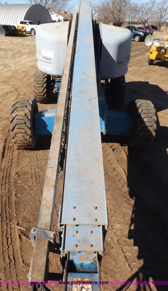 image for item I9130 2005 Genie S-60 boom lift