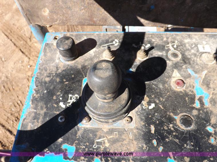 image for item I9130 2005 Genie S-60 boom lift