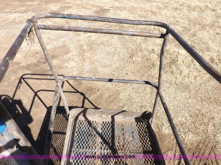 image for item I9130 2005 Genie S-60 boom lift