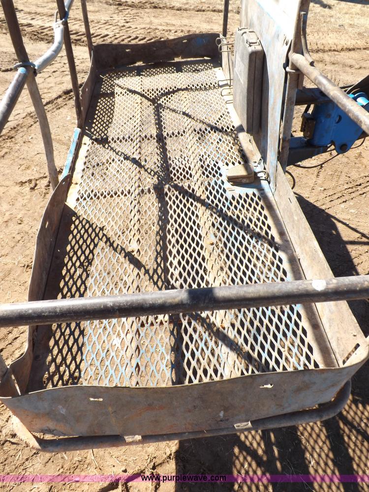 image for item I9130 2005 Genie S-60 boom lift