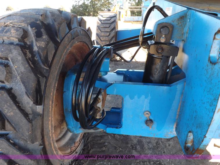 image for item I9130 2005 Genie S-60 boom lift