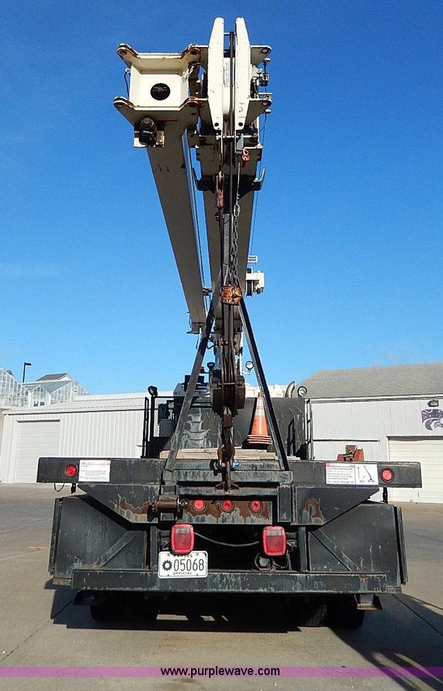 image for item I9408 2001 Sterling L9500 National 1100 crane truck