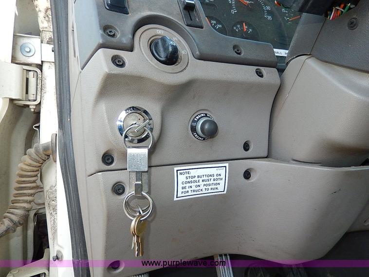 image for item I9408 2001 Sterling L9500 National 1100 crane truck