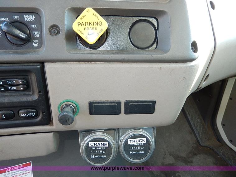 image for item I9408 2001 Sterling L9500 National 1100 crane truck