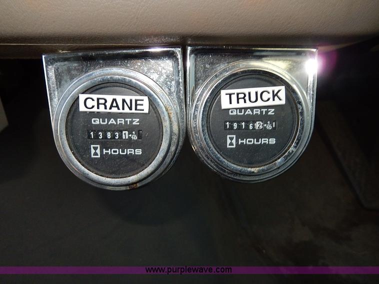 image for item I9408 2001 Sterling L9500 National 1100 crane truck