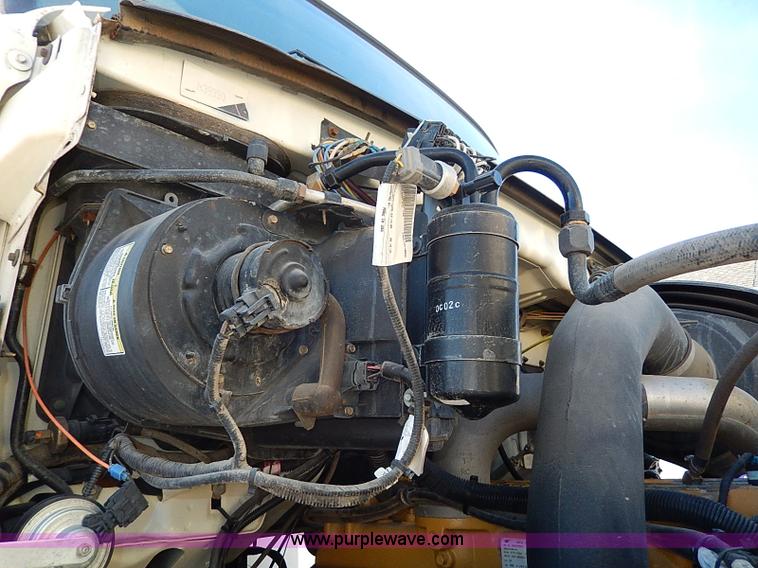 image for item I9408 2001 Sterling L9500 National 1100 crane truck