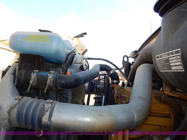 image for item I9408 2001 Sterling L9500 National 1100 crane truck