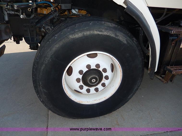 image for item I9408 2001 Sterling L9500 National 1100 crane truck