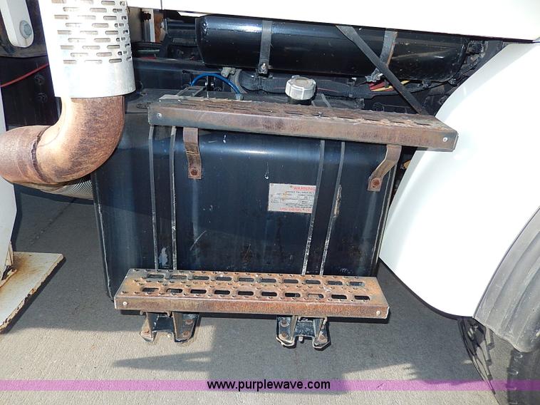 image for item I9408 2001 Sterling L9500 National 1100 crane truck