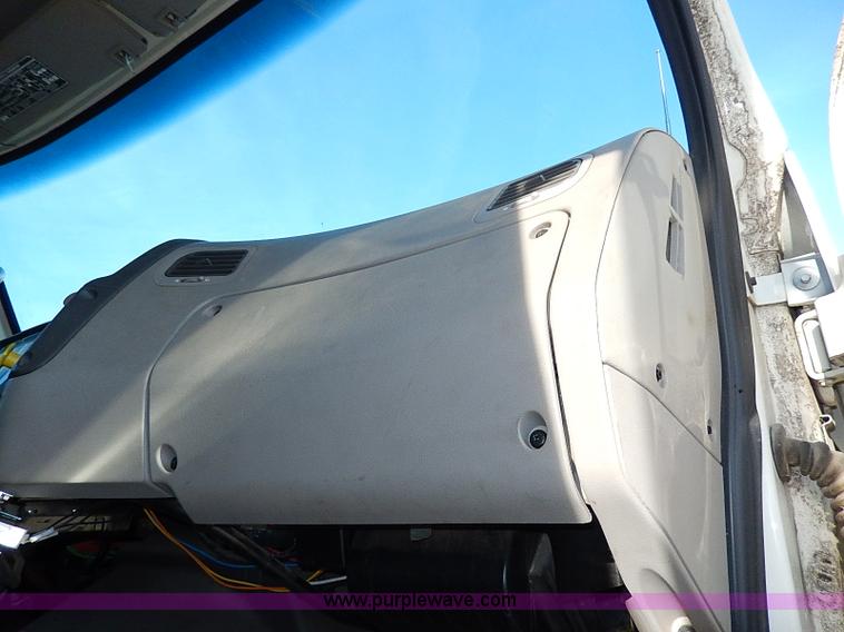 image for item I9408 2001 Sterling L9500 National 1100 crane truck