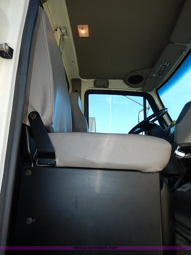 image for item I9408 2001 Sterling L9500 National 1100 crane truck