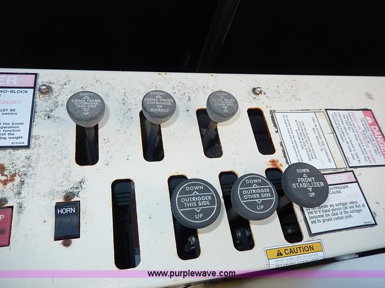 image for item I9408 2001 Sterling L9500 National 1100 crane truck